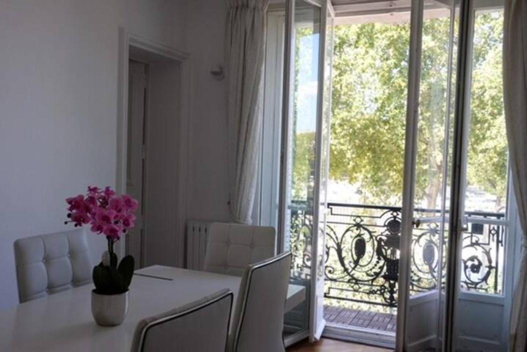 Privatunterkunft Eiffel Tower Oasis 30m From Eiffel Tower *
